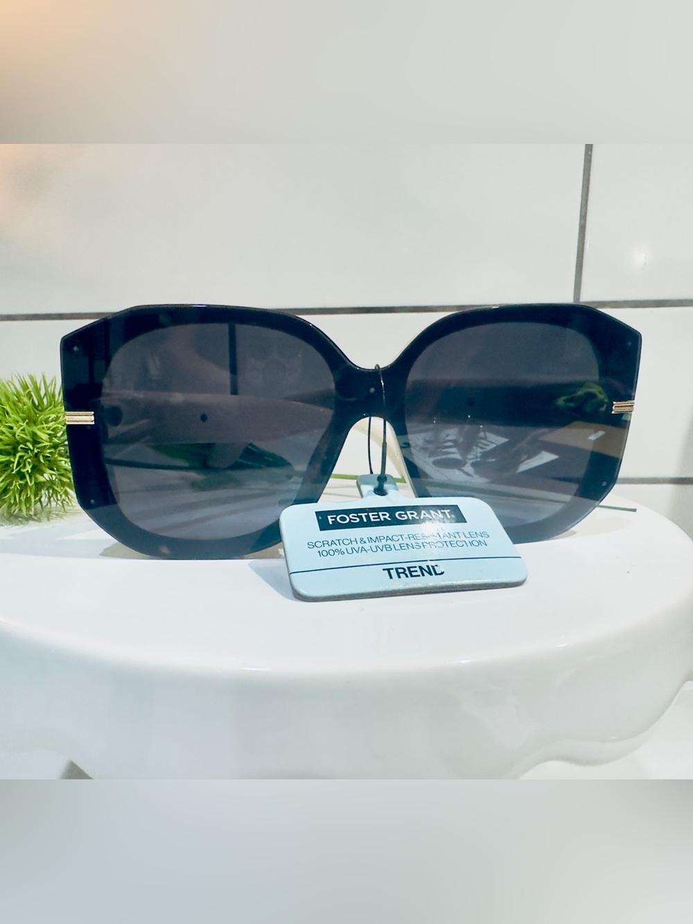Foster Grant Oversized Square Gradient Sunglasses| Quiet Luxury | Old Money Vibe
